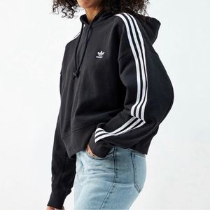✨like new✨ Adidas crop hoodie